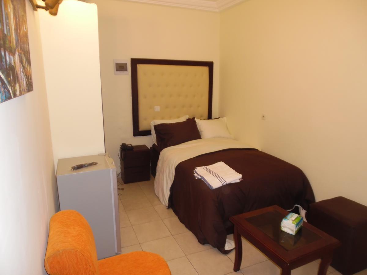 Hotel Saphir Abidjan Eksteriør bilde